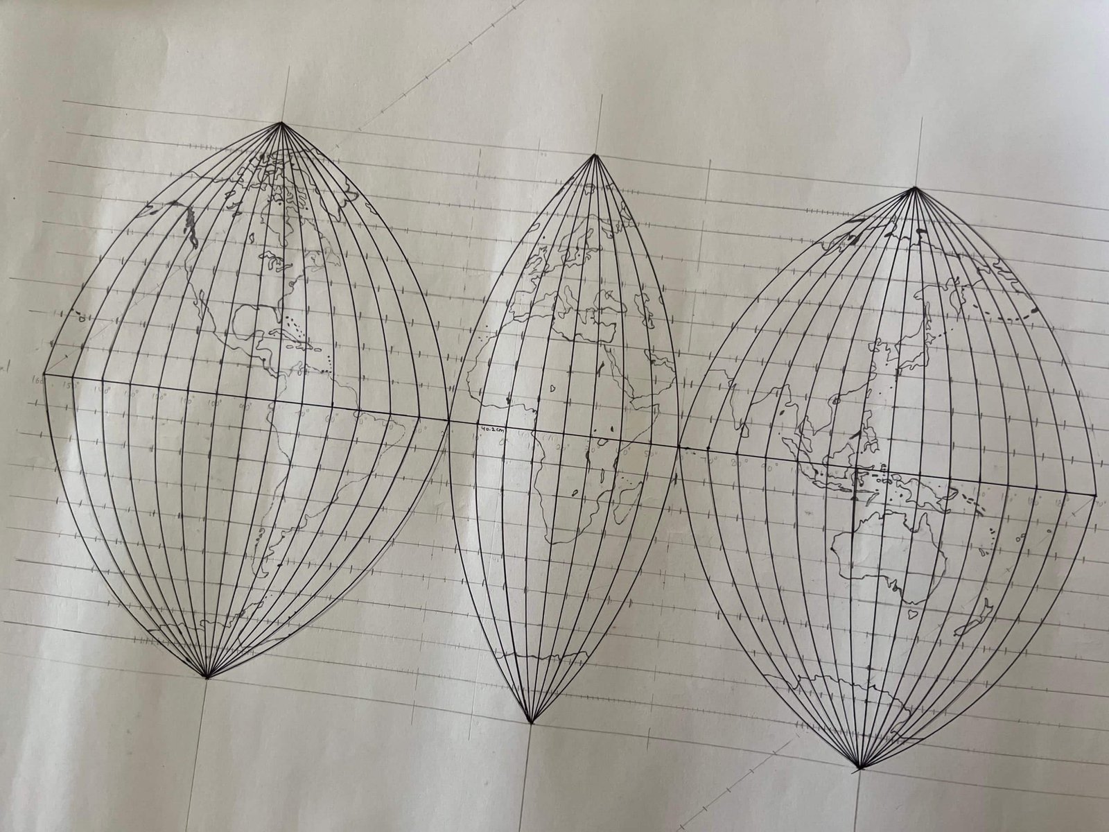 Interrupted projection with the outlines of the continents added to the graticule